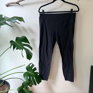 Athleta Mid Rise Salutation 7/8 Tight In Powervita